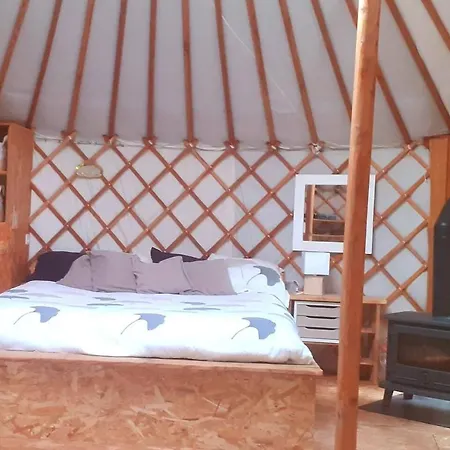 Yourte Pounou Auriac-sur-Vendinelle